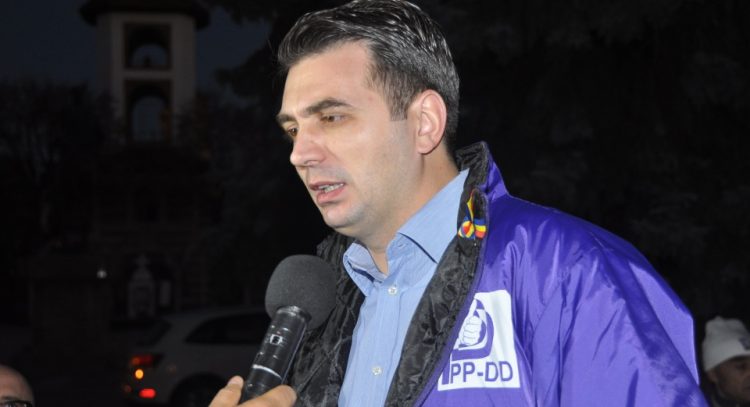 RADU POPA S-A AUTOPROCLAMAT PREȘEDINTE EXECUTIV AL PSD DÂMBOVIȚA CA SĂ LE DEA O LECȚIE PRIMARILOR DE PE VALEA DÂMBOVIȚEI ȘI NU NUMAI