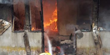 INCENDIU ÎN ARAD.O FETITĂ DE 2 ANI A SUFERIT ARSURI PE 60% DIN SUPRAFAȚA CORPULUI