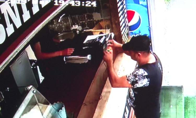 VÂNZĂTOR ÎNȘELAT PRIN METODA „RESTUL”