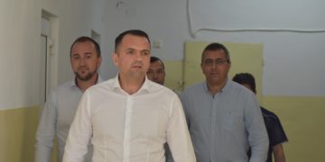 Vizita in teren pentru a verifica stadiul lucrarilor de reabilitare, intretinere si igienizare de la Scoala Gimnaziala „Prof. Paul Banica”
