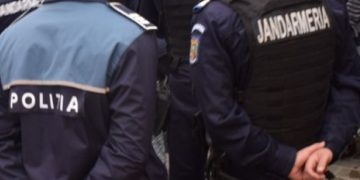 DE SĂRBĂTOAREA SFÂNTULUI IERARH NIFON, POLIȚIȘTII, SPRIJINIȚI DE JANDARMI, VOR FI PREZENȚI ÎN STRADĂ ȘI VOR ACȚIONA PENTRU PREVENIREA ȘI COMBATEREA FAPTELOR ANTISOCIALE, ÎNDEOSEBI ÎN ZONA LĂCAȘURILOR DE CULT ȘI ÎN SPAȚIILE AGLOMERATE, CU AFLUENȚĂ DE PUBLIC