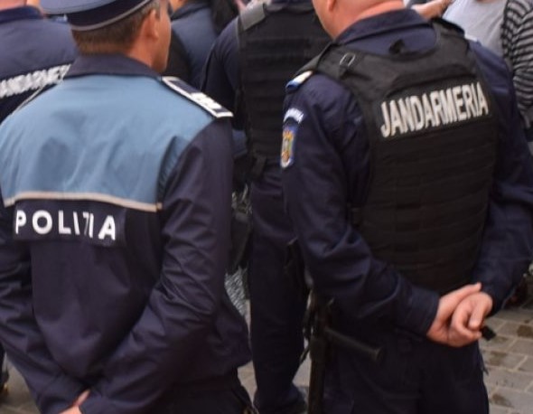DE SĂRBĂTOAREA SFÂNTULUI IERARH NIFON, POLIȚIȘTII, SPRIJINIȚI DE JANDARMI, VOR FI PREZENȚI ÎN STRADĂ ȘI VOR ACȚIONA PENTRU PREVENIREA ȘI COMBATEREA FAPTELOR ANTISOCIALE, ÎNDEOSEBI ÎN ZONA LĂCAȘURILOR DE CULT ȘI ÎN SPAȚIILE AGLOMERATE, CU AFLUENȚĂ DE PUBLIC