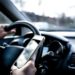 VALUL DE ACCIDENTE RUTIERE DIN ULTIMII ANI SCHIMBĂ REGULILE DE CIRCULAȚIE. ȘOFERII VOR FI AMENDAȚI DACĂ FOLOSESC TELEFONUL