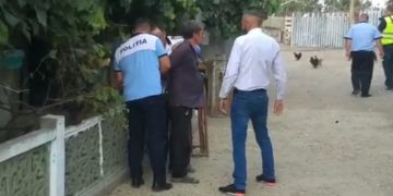 UN BĂRBAT DIN GURA ȘUȚII ESTE CERCETAT PENTRU OMOR DUPĂ CE ȘI-A ÎNJUNGHIAT FIUL