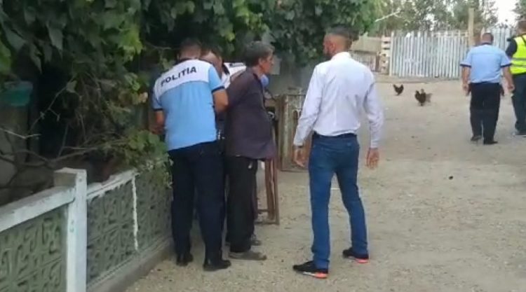 UN BĂRBAT DIN GURA ȘUȚII ESTE CERCETAT PENTRU OMOR DUPĂ CE ȘI-A ÎNJUNGHIAT FIUL