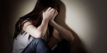 UN BĂRBAT DE 34 DE ANI DIN GĂEȘTI A FOST REȚINUT DUPĂ CE AR FI ÎNTREȚINUT RELAȚII SEXUALE CU O MINORĂ