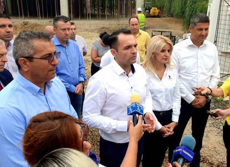 PROIECTUL „ÎMBUNĂTĂȚIREA INFRASTRUCTURII EDUCAȚIONALE PRIN EXTINDEREA, REABILITAREA, MODERNIZAREA ȘI ECHIPAREA” ȘCOLII GIMNAZIALE „MATEI BASARAB”, ESTE ÎN GRAFIC