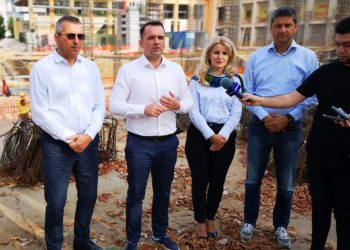 VIZITĂ PE ȘANTIERUL CARE VIZEAZĂ MODERNIZAREA ȘCOLII GIMNAZIALE „MIHAI VITEAZUL”