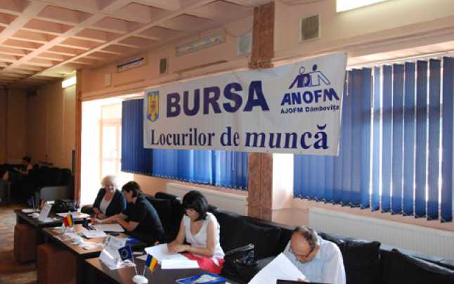 BURSA LOCURILOR DE MUNCĂ PENTRU ABSOLVENȚI, VA AVEA LOC LA CLUBUL STUDENȚILOR