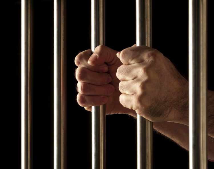 MANDAT DE EXECUTARE A UNEI PEDEPSE PRIVATIVE DE LIBERTATE, PUS ÎN APLICARE DE POLIȚIȘTI