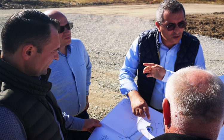 FINANȚAREA EUROPEANĂ DE PESTE 7.000.000 LEI PENTRU CONSTRUIREA UNUI NOU PARC ÎN MUNICIPIUL TÂRGOVIȘTE S-A CONCRETIZAT DEJA ÎN SEMNAREA CONTRACTULUI DE LUCRĂRI ȘI ÎN EMITEREA ORDINULUI DE ÎNCEPERE