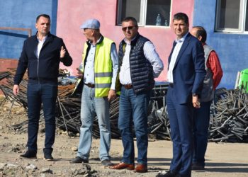 CONTINUĂ INVESTIȚIILE ÎN BAZA MATERIALĂ DESTINATĂ PRACTICĂRII SPORTULUI, LUCRÂNDU-SE CONCOMITENT LA 2 PROIECTE DEOSEBIT DE IMPORTANTE PENTRU FOTBALUL TÂRGOVIȘTEAN