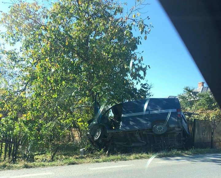 IERI, UN BĂRBAT DE 32 DE ANI, BĂUT ȘI FĂRĂ PERMIS DE CONDUCERE, A PROVOCAT UN ACCIDENT PE DN 72, PE RAZA LOCALITĂȚII RĂZVAD
