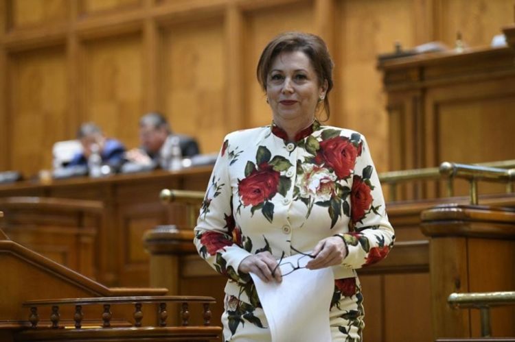 CARMEN HOLBAN: ”ASTĂZI SĂRBĂTORIM ZIUA INTERNAȚIONALĂ A PERSOANELOR VÂRSTNICE”