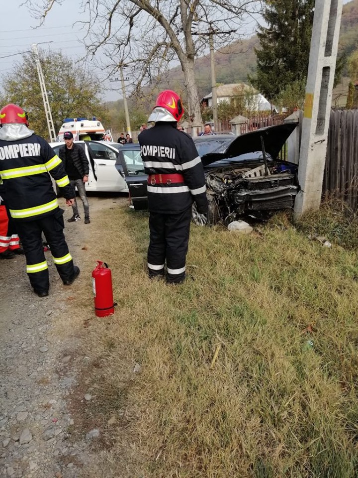 ACCIDENT ÎNTRE DOUĂ AUTOTURISME ÎN LOCALITATEA DRĂGĂEȘTI – UNGURENI! PATRU PERSOANE AU FOST RĂNITE