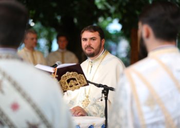 LECTORUL UNIVERSITAR IONUȚ GHIBANU -„POLITICIANUL DE LA CATEDRĂ ȘI POPII!”