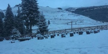 STAȚIUNEA MONTANĂ PADINA – PEȘTERA ESTE ACOPERITĂ DE PRIMUL STRAT CONSISTENT DE ZĂPADĂ