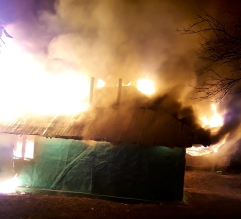 O CASĂ S-A FĂCUT SCRUM, AZI-NOAPTE, ÎN COMUNA I.L. CARAGIALE!