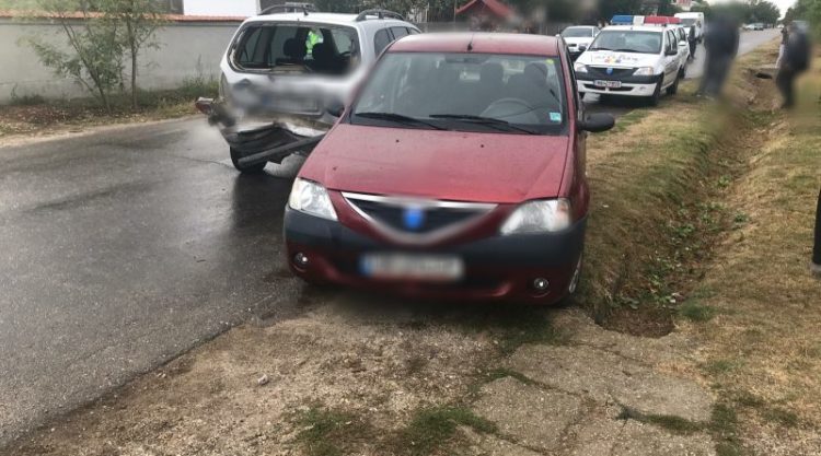O PERSOANĂ A AJUNS LA SPITAL, DUPĂ CE MAȘINA ÎN CARE SE AFLA A FOST IMPLICATĂ ÎNTR-UN ACCIDENT RUTIER IN LOCALITATEA PUNTEA DE GRECI