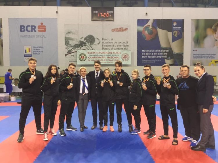 PREZENTARE DE EXCEPȚIE PENTRU SPORTIVII CLUBULUI SPORTIV TÂRGOVIȘTE LA EDIȚIA DIN ACEST AN A CAMPIONATULUI NAȚIONAL DE KARATE SHITO RYU TRADIȚIONAL, PENTRU COPII, MINICADEȚI, JUNIORI ȘI SENIORI, GĂZDUITĂ LA SALA POLIVALENTĂ DIN CADRUL COMPLEXULUI OLIMPIC SPORTIV DE LA IZVORANI