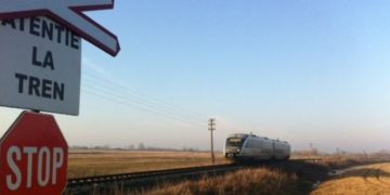 ÎN ACEASTĂ DIMINEAȚĂ, POLIȚIA ROMÂNĂ, PRIN DIRECȚIA POLIȚIEI DE TRANSPORTURI, DESFĂȘOARĂ O ACȚIUNE LA NIVEL NAȚIONAL, PENTRU PREVENIREA EVENIMENTELOR PRODUSE ÎN ZONA TRECERILOR LA NIVEL CU CALEA FERATĂ