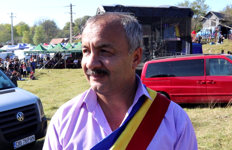 A FOST SĂRBĂTOARE MARE ÎN COMUNA DÂMBOVIȚEANĂ VALEA LUNGĂ! LOCALNICII AU PETRECUT PÂNĂ ÎN ZORI DE ZIUA COMUNEI