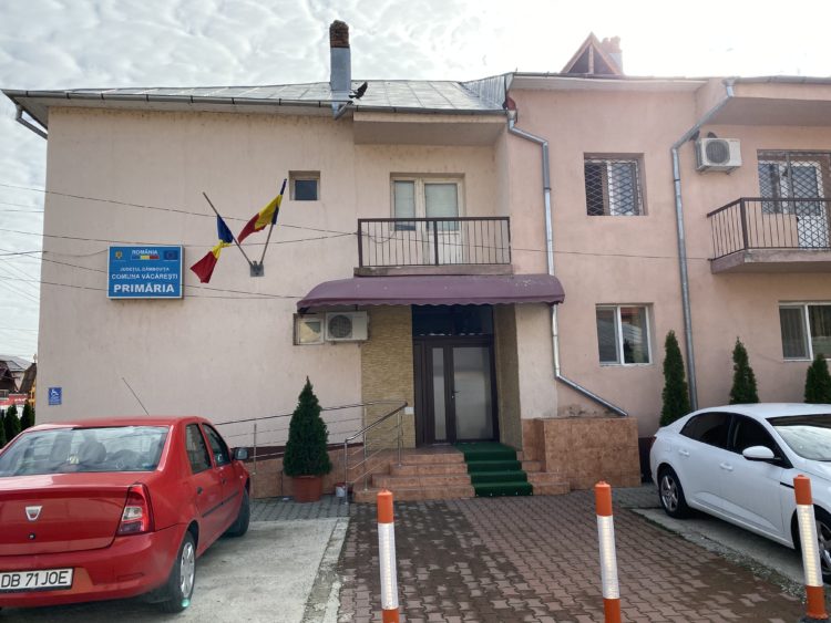 LA VĂCĂREȘTI SE LUCREAZĂ DIN PLIN LA DEZVOLTAREA INFRASTRUCTURII LOCALE