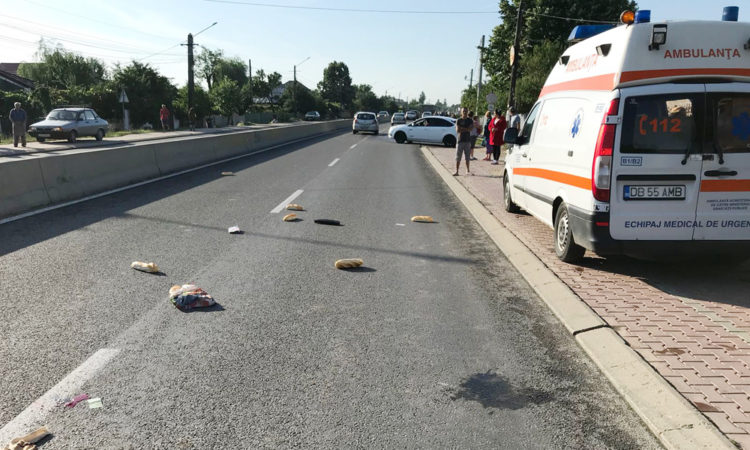Patru autovehicule tamponate și o victimă încarcerată pe raza localității Tărtășești