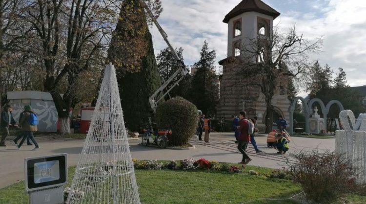 Pe 1 decembrie se aprinde iluminatul festiv