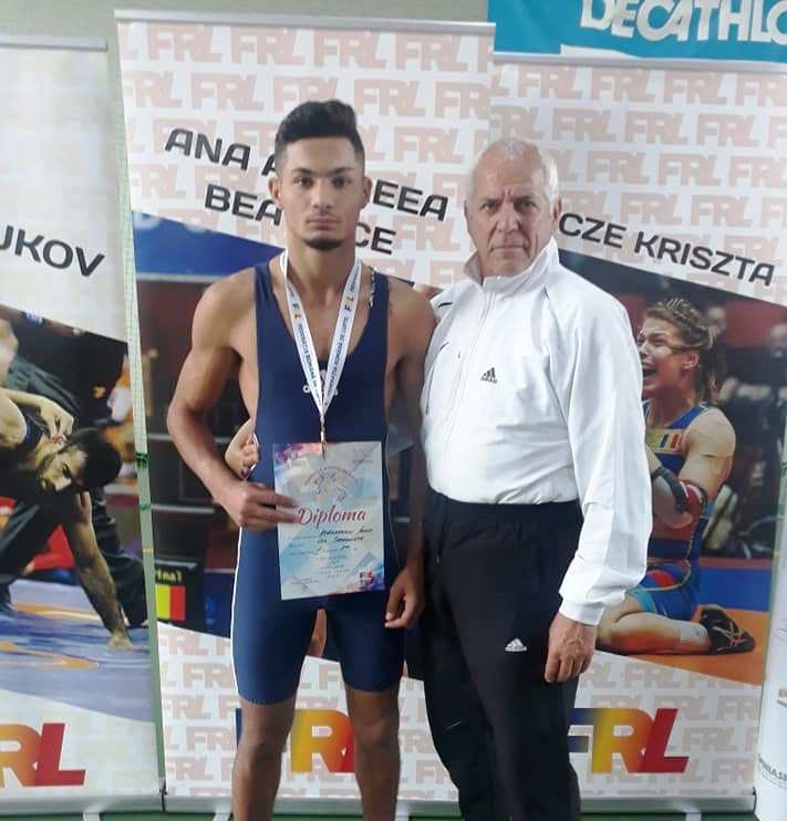 UNUL DINTRE LUPTĂTORII DE MARE PERSPECTIVĂ A CLUBULUI SPORTIV TÂRGOVIȘTE A URCAT PE PODIUMUL DE PREMIERE