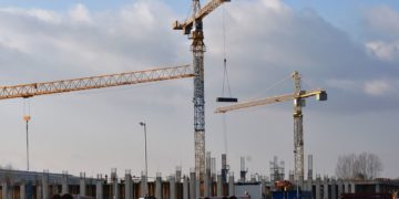 Lucrările la „Dâmbovița Mall”, primul mare centru comercial din Târgoviște, se desfasoara in ritm sustinut