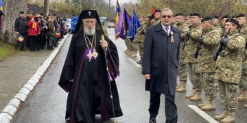 GALERIE FOTO – CEREMONIE PUBLICĂ MILITARĂ ȘI RELIGIOASĂ – 1 DECEMBRIE