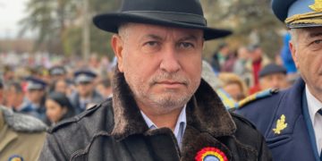 GALERIE FOTO – CEREMONIE PUBLICĂ MILITARĂ ȘI RELIGIOASĂ – 1 DECEMBRIE