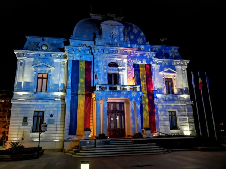 Orășelul lui Moș Crăciun vă așteaptă în Piața Mihai Viteazul