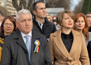 ȚUȚUIANU VREA SĂ-I TRAGĂ PE SFOARĂ PE PRIMARII PSD! SE ADRESEAZĂ CU ”COLEGII MEI” DAR ÎI”LUCREAZĂ” PE ACEȘTIA PE LA SPATE!