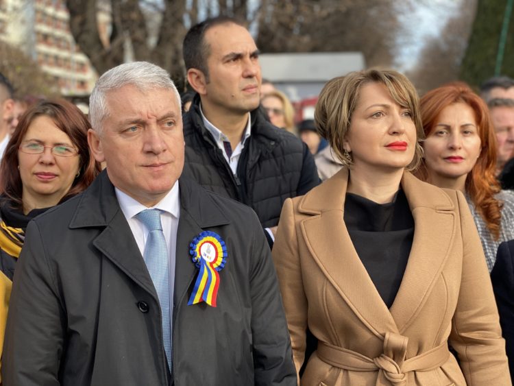 ȚUȚUIANU VREA SĂ-I TRAGĂ PE SFOARĂ PE PRIMARII PSD! SE ADRESEAZĂ CU ”COLEGII MEI” DAR ÎI”LUCREAZĂ” PE ACEȘTIA PE LA SPATE!