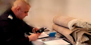 Seturi de cuțite și covoare, confiscate de jandarmi!