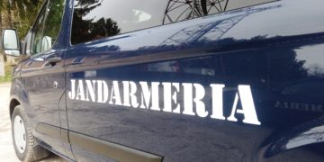 Agresor imobilizat de doi jandarmi aflați în timpul liber!