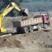 Polițiștii au depistat doi bărbați în timp ce desfășurau activități de extragere a agregatelor minerale!