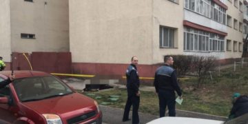O femeie a căzut de pe un bloc din Târgovişte!