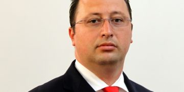 Constantin Ana vorbește despre montarea dispozitivelor cu soluții dezinfectante în scările de bloc!