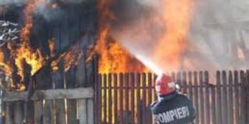 Incendiu izbucnit la o anexă gospodărească din comuna Bărbulețu!