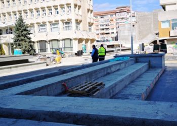 Operțiunile de turnare au fost încheiate la Piața Tricolorului din Târgoviște!