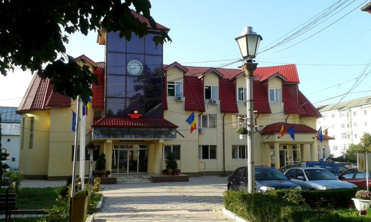 Primăria Pucioasa nu își închide porțile! Angajații Primăriei vor ajuta non stop DSP!