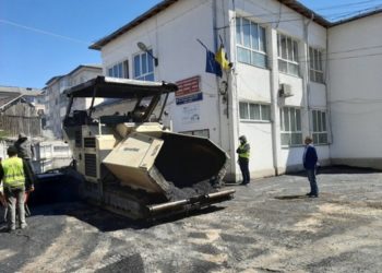 Asfaltări la Liceul ”Aurel Rainu” din Fieni!