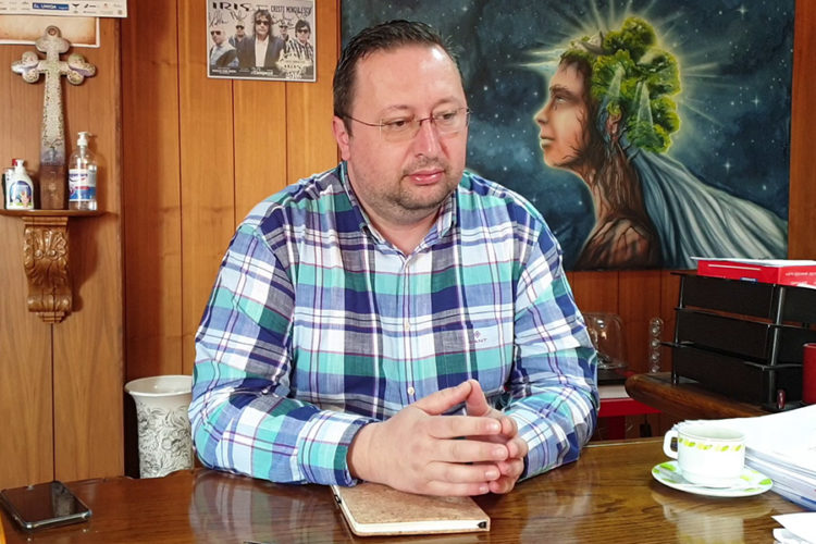 Constantin Ana îi sfătuiește pe locuitorii orașului Pucioasa să își regăsească omenia!
