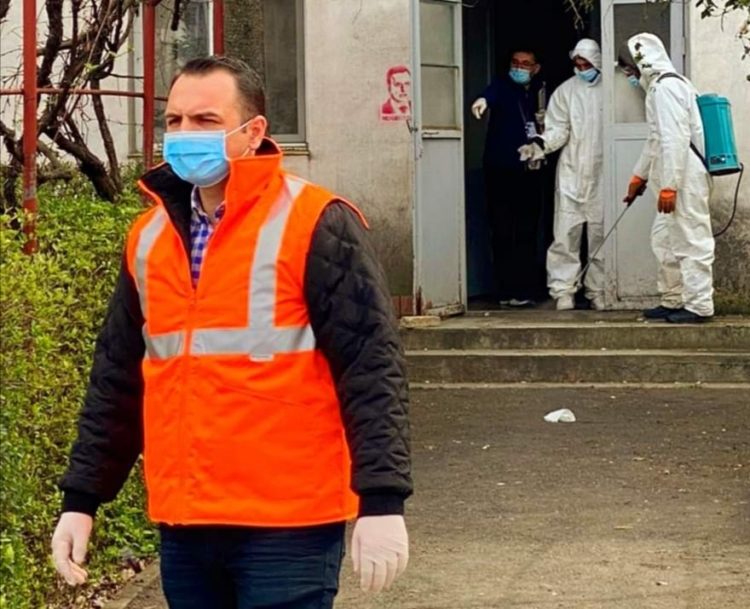 Scările de bloc din Târgoviște au fost dezinfectate!