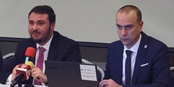 Crucea Roşie Dâmboviţa primește 21.000 de măști chirurgicale din China!