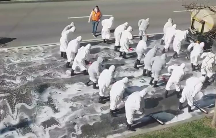 A debutat cea mai mare acțiune de igienizare a Municipiului Târgoviște!