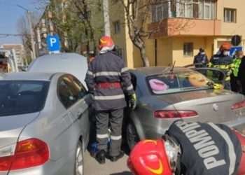 Accident rutier cu o persoană încarcerată!